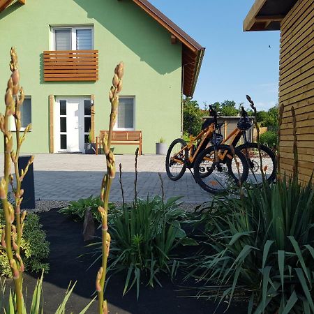Holiday Home Znojmo W/ Wellness & Wine 外观 照片