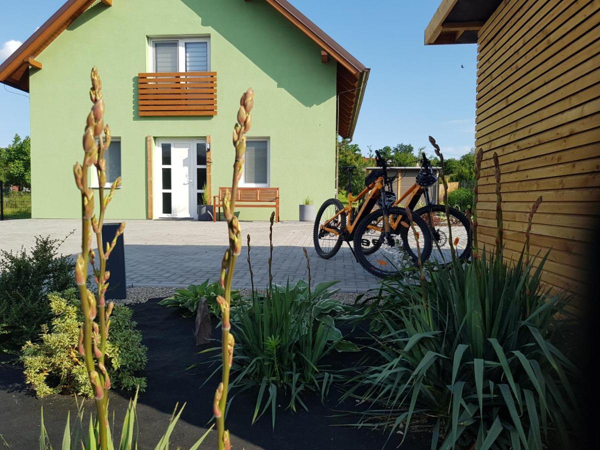 Holiday Home Znojmo W/ Wellness & Wine 外观 照片